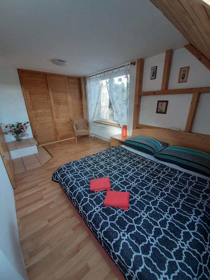 Apartmány pod Hradem Holstejn Exterior foto