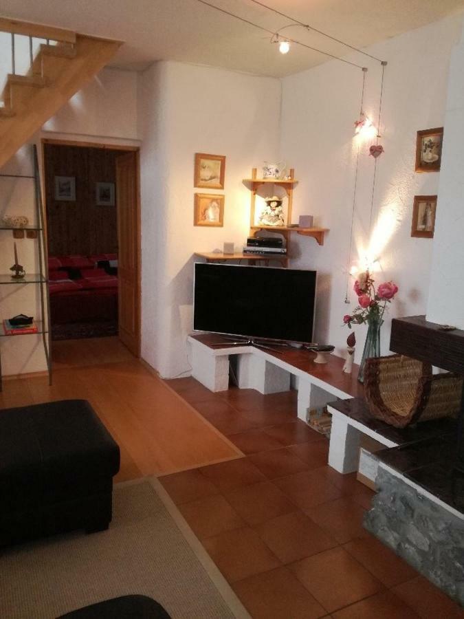 Apartmány pod Hradem Holstejn Exterior foto